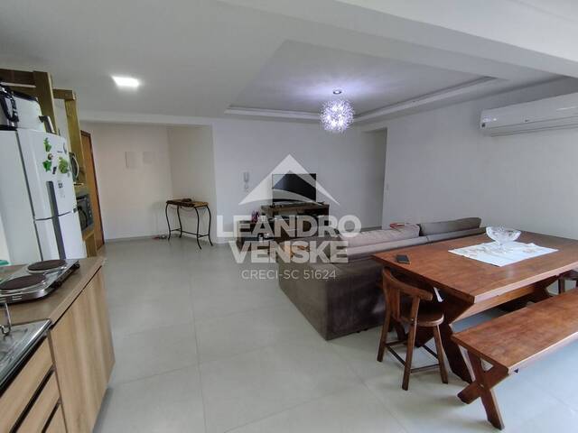 Apartamento para Venda em Joinville - 4