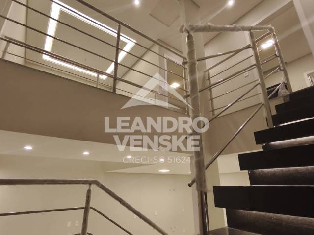 #117 - Sobrado para Venda em Joinville - SC - 2