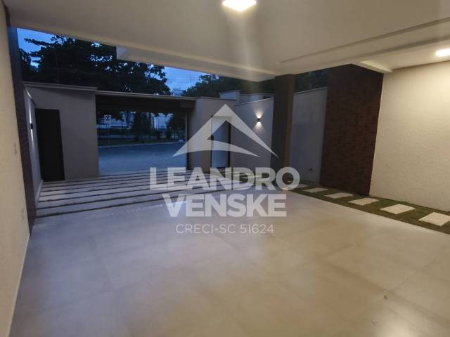 Sobrado para Venda em Joinville - 5